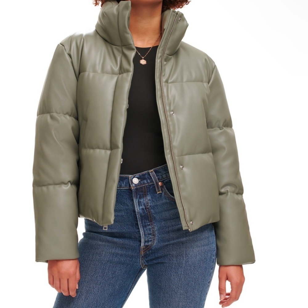 NWT Levi’s Vegan Leather Quilted Shorty Puffer M Sage